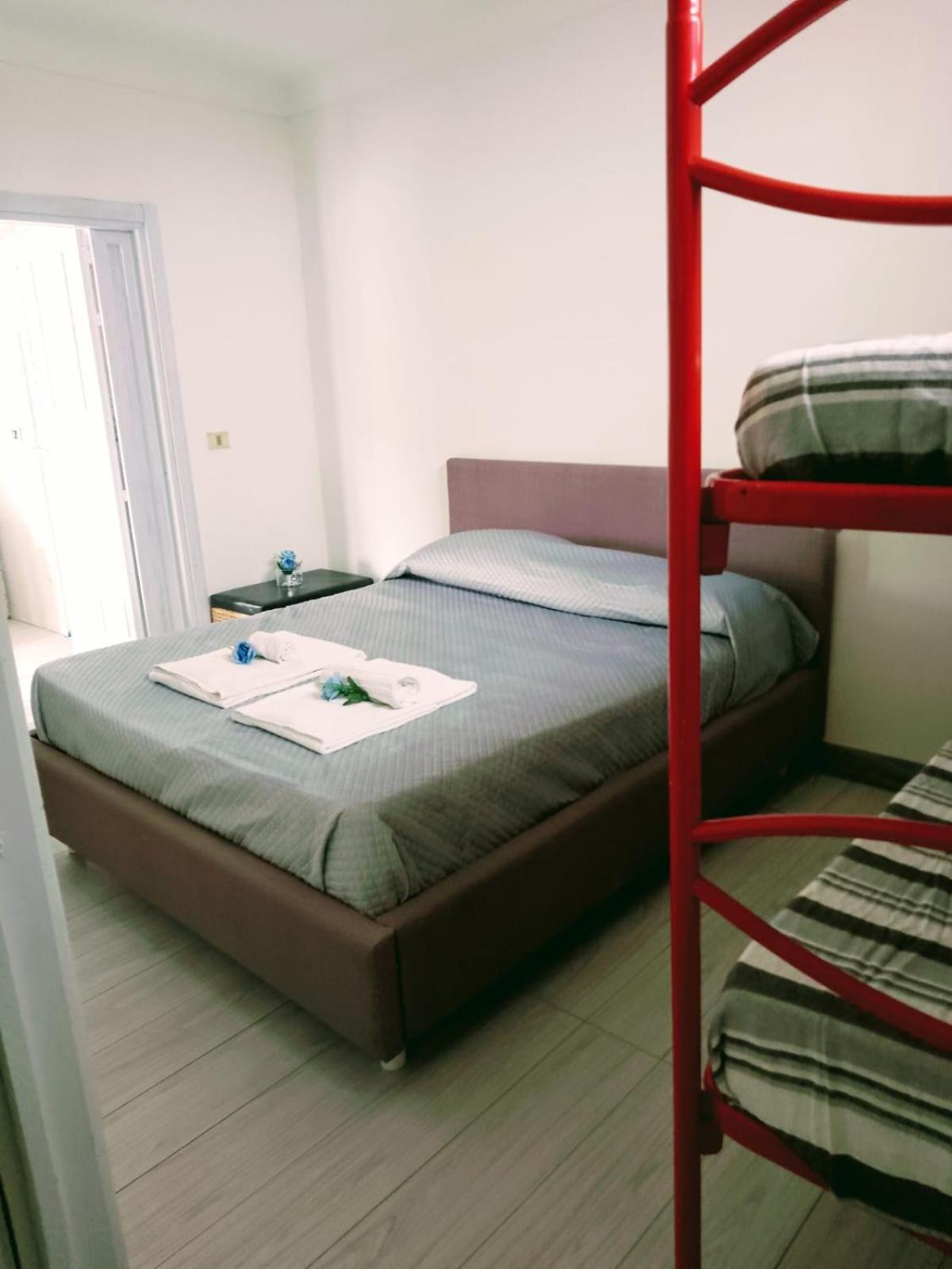 Casa Vacanze Emiliana รากูซา ภายนอก รูปภาพ